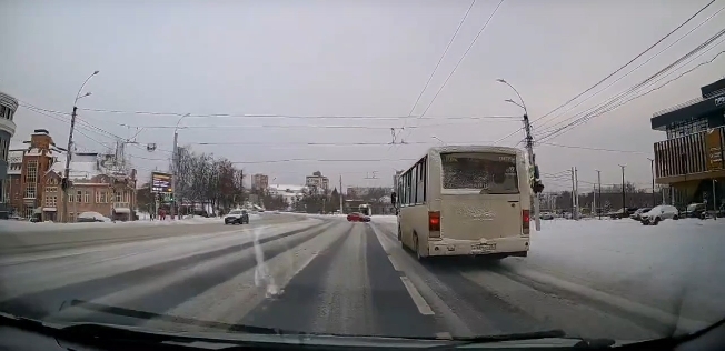 Лихач на ивановской дороге ввёл людей в состояние стресса 