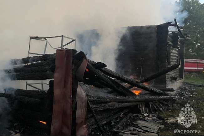 Ночью в Ивановской области сгорел частный дом