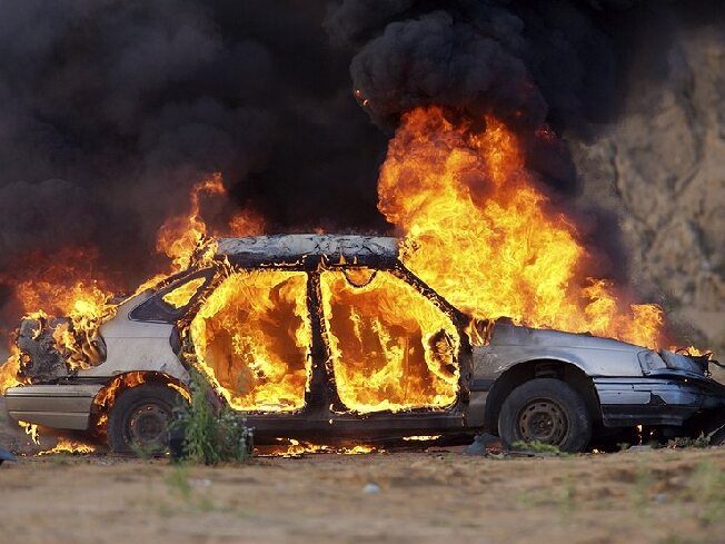 На Лежневской в Иванове горел автомобиль