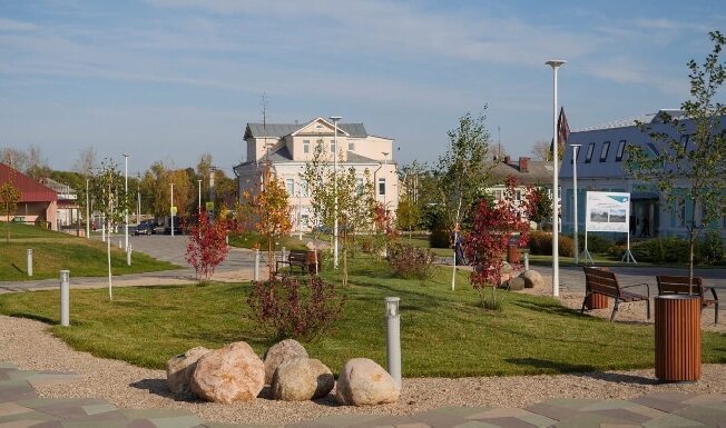 Новый мини-сквер появился рядом с преображённой площадью в Гавриловом Посаде