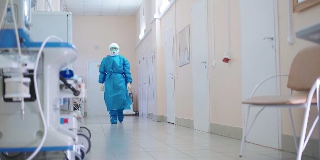 Ещё у одного врача обнаружили коронавирус в Ивановской области