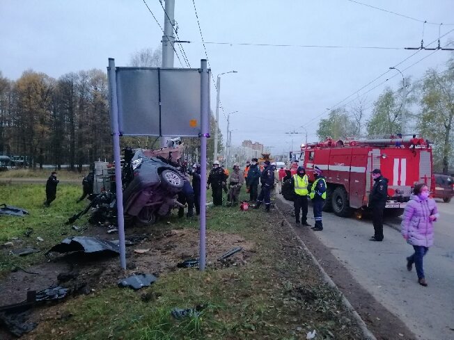 Четверо молодых людей погибли в страшном ДТП в Иванове