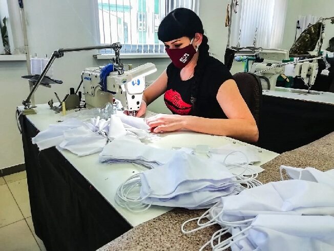 Швейным предприятиям Ивановской области разрешили работать, пусть и на особых условиях  