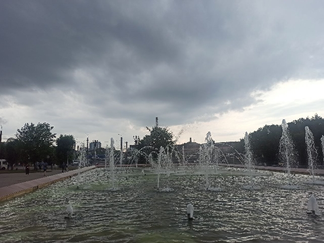 После грозы жители Иванова увидели источник радости и улыбок