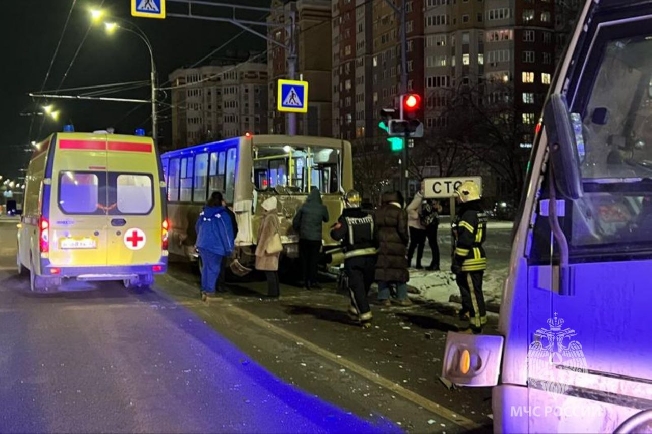 8 человек разбились в ДТП у «Тополя» в Иванове 