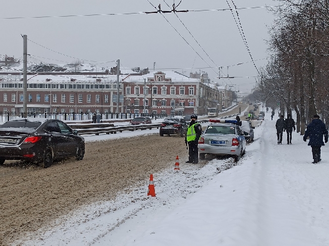 В Иванове пьяная молодая женщина за рулём авто убила человека