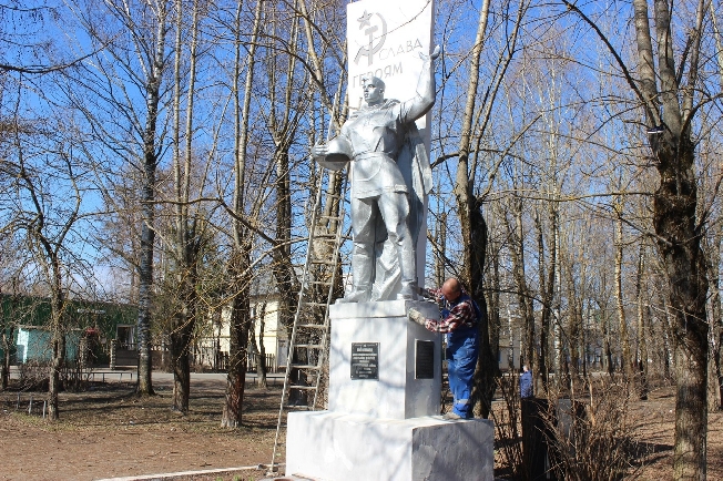 К 9 мая в Ивановской области приводят в порядок памятники и обелиски