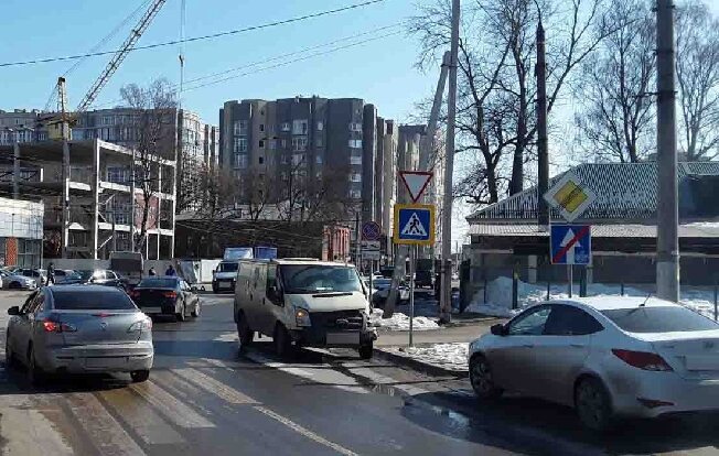 В Иванове в ДТП пострадали 3 пассажира маршрутки