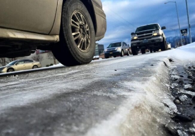 Из-за ледяных дождей автомобилистов Ивановской области торопят со сменой резины