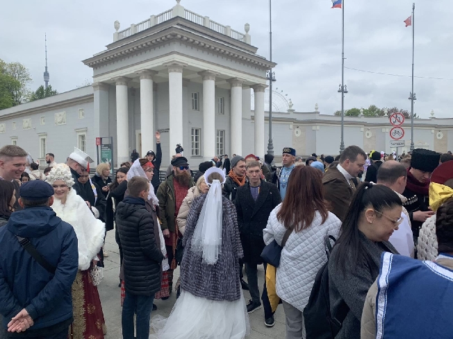 Молодожёны из Иванова зажгли на первом Всероссийском свадебном фестивале