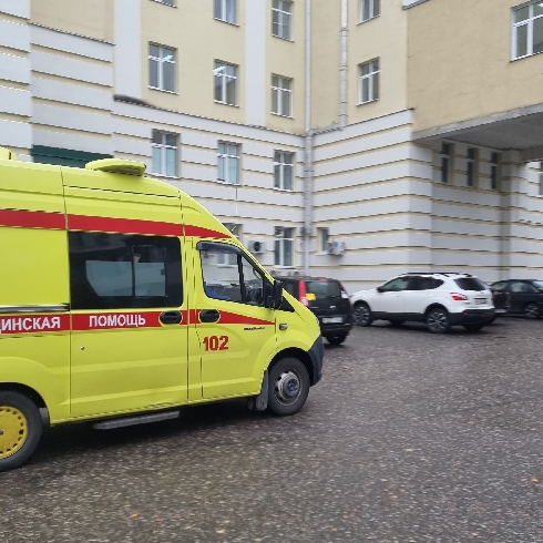 Разбился выпавший из окна 5-летний мальчик из Кинешмы