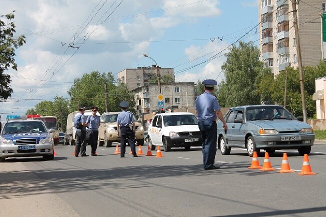 В Иванове массово останавливают автомобили