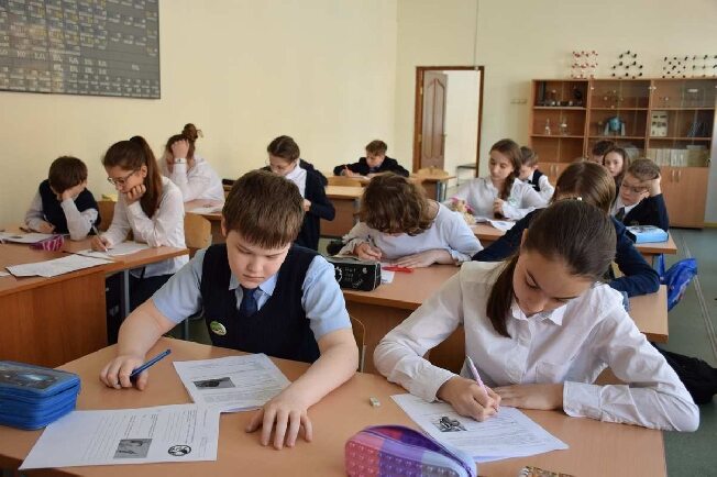 Сроки проведения проверочных работ для школьников 4-8 и 11 классов озвучили в Ивановской области
