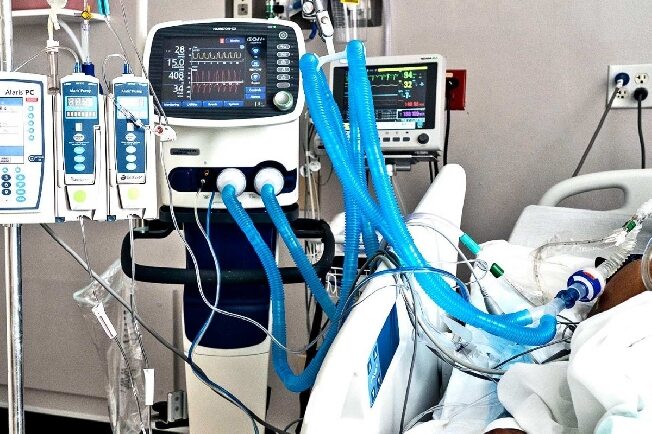 Больше 60% пациентов ковид-госпиталей Ивановской области не могут дышать самостоятельно