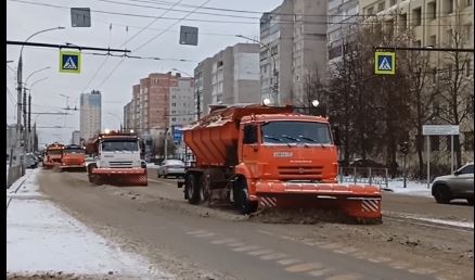 Колонны спецтехники в Иванове создают неудобства автомобилистам