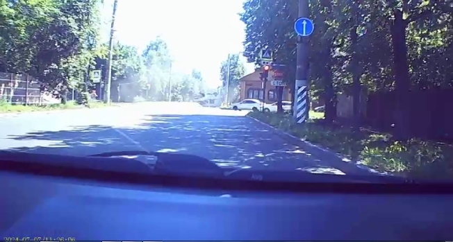 В социальные сети выложили видео жёсткого ДТП со «скорой» в Иванове