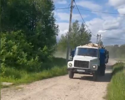 В Ивановской области семье участника СВО привезли 3 машины дров