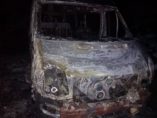 Микроавтобус подожгли в Иванове 12 ноября