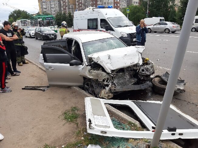 В иваново разбился. ДТП В Иваново на хёндай. Автоаварии Иваново около Гаврилов ям 3 дня назад.