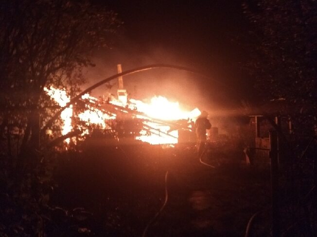 Крупный пожар случился ночью в одном из районов Ивановской области 