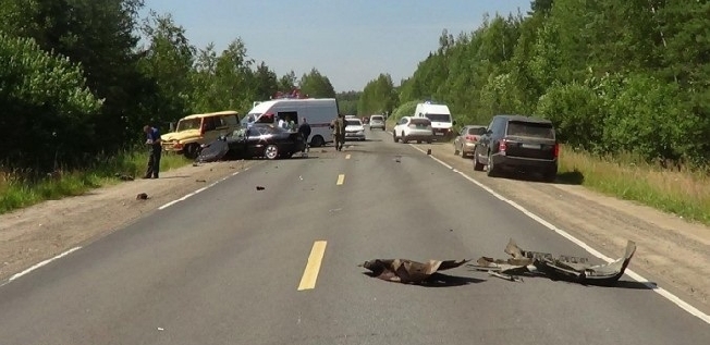 В Ивановской области в жёстком ДТП погибла женщина и ранены маленькие дети