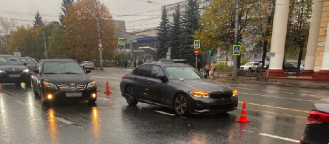 Ещё один гонщик на БМВ едва не устроил жёсткое ДТП в центре Иванова