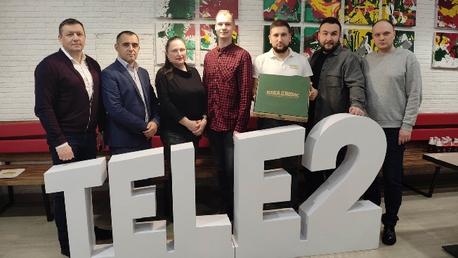 Абоненты Tele2 в Иванове получают вкусные подарки от пиццерии «Папа Джонс»