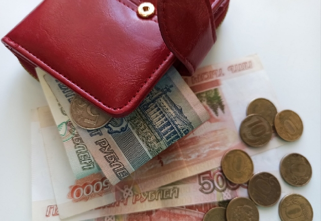 Половина ивановских мужчин готовы работать на зарплату меньше 50 тысяч рублей