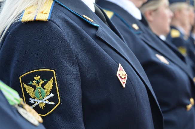 Более 450 дел незаконно закрыла районная начальница судебных приставов в Ивановской области