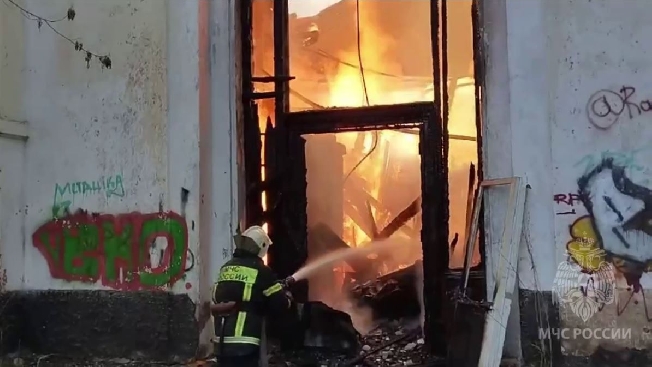 Здание бывшего автовокзала сгорело в Ивановской области