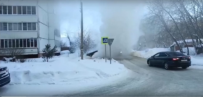 Видеокадры с места прорыва теплопровода в Иванове шокируют