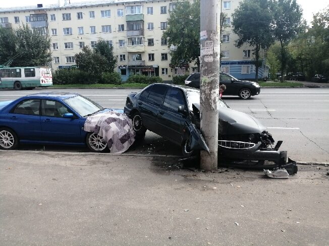 В Иванове случилось жёсткое ДТП у авиационного завода