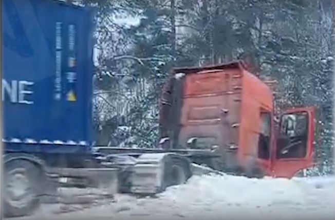 Водитель фуры скончался прямо за рулём на выезде из Иванова