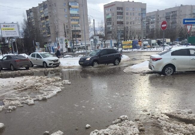 Снег с улиц Иванова вывозят 5 бригад