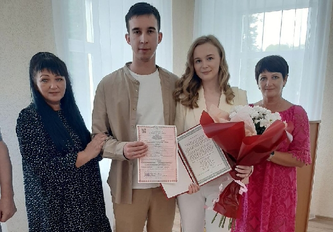 В День любви и верности в Ивановской области поженились 72 пары