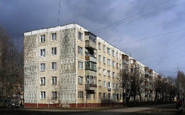 В подъезде одного из домов на улице Герцена в Иванове обнаружили труп женщины