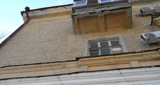Опасный жилой дом требуют снести в Ивановской области
