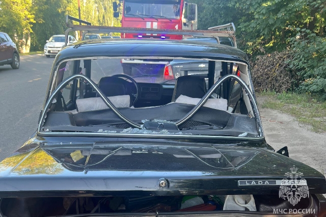 В жёстком ДТП на окружной дороге в Ивановской области столкнулись авто и мотоцикл