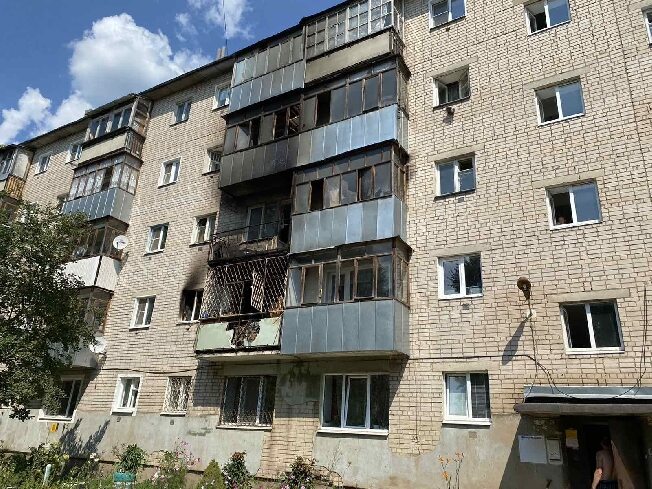 В Иванове женщина выпрыгнула из горящей квартиры и сломала ноги