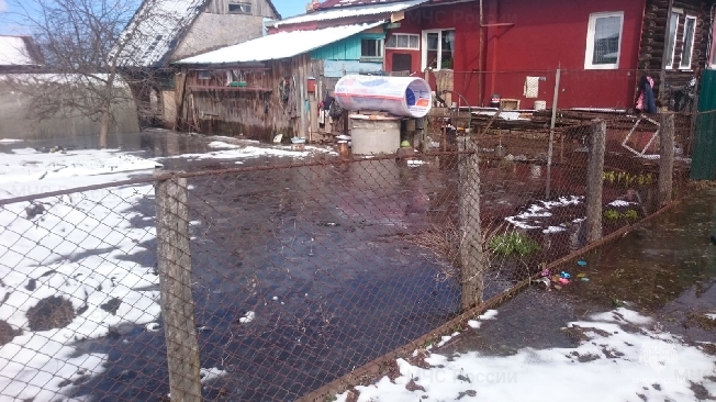 В одном из посёлков Ивановской области приусадебные участки скрылись под водой