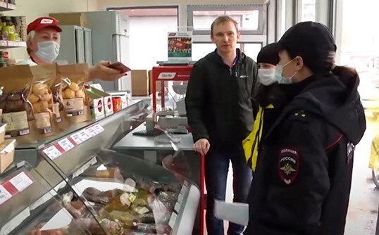 В Ивановской области начали штрафовать покупателей без масок