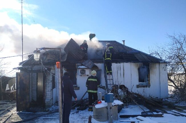 Дом и автомобиль с гаражом сгорели в одном из районов Ивановской области