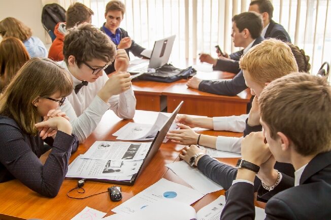 В Иванове  для старшеклассников разработают спецпрограммы успешности