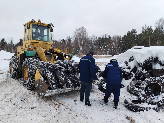 На улицах Кинешмы скопилось 20 тонн ненужных автопокрышек