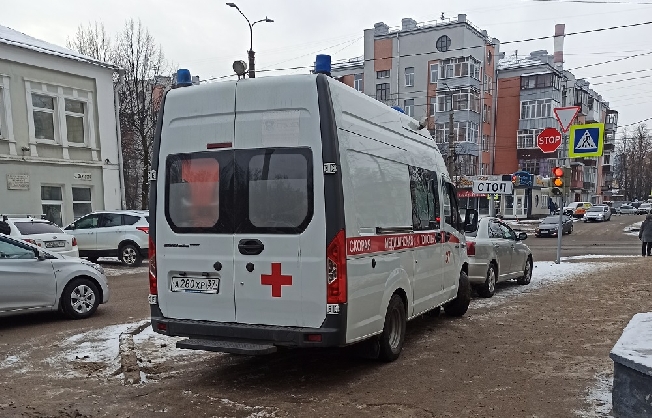 Два человека пострадали в жёстком ДТП на проспекте Ленина в Иванове