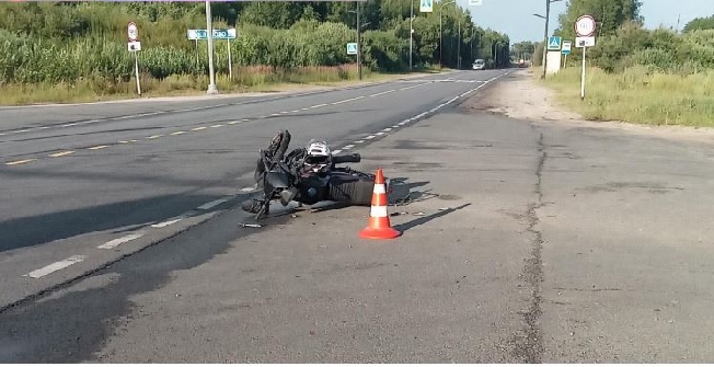 Мопедист разбился в жёстком ДТП на трассе Ростов-Иваново-Нижний Новгород