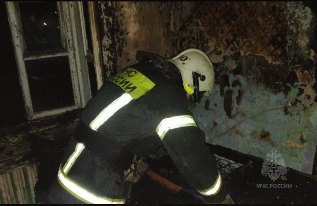 Ивановские пожарные почти вслепую тушили пожар в многоквартирном доме