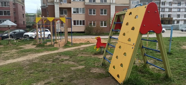 У 10-летнего ребёнка на ивановской детской площадке украли сумку с телефоном