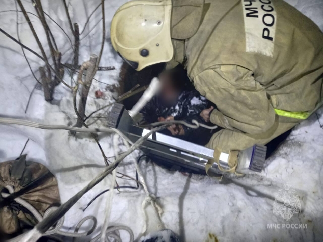 Житель Ивановской области рухнул в двухметровый колодец