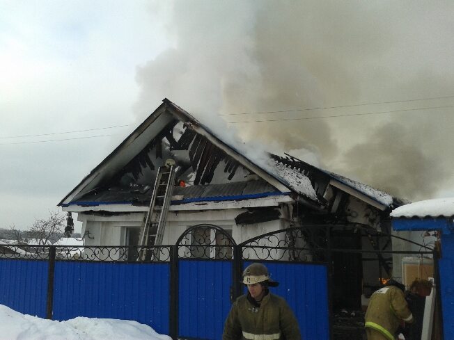 Коттедж сгорел на Уводь строе в Ивановском районе
